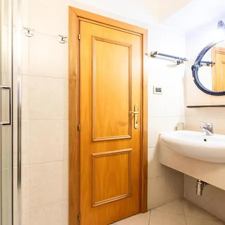 Toniolo Two Bedroom Two Bath Apartman Róma