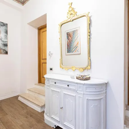 By The Pantheon With Two Bedroom 2 Bathroom