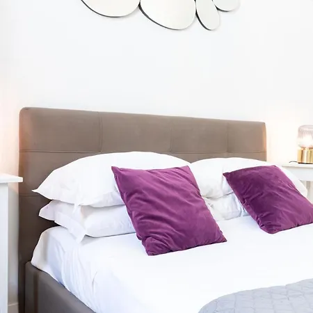 By The Pantheon With Two Bedroom 2 Bathroom Апартаменты *