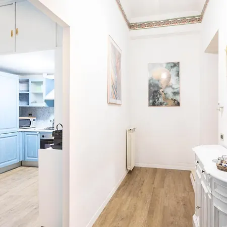 By The Pantheon With Two Bedroom 2 Bathroom Рим