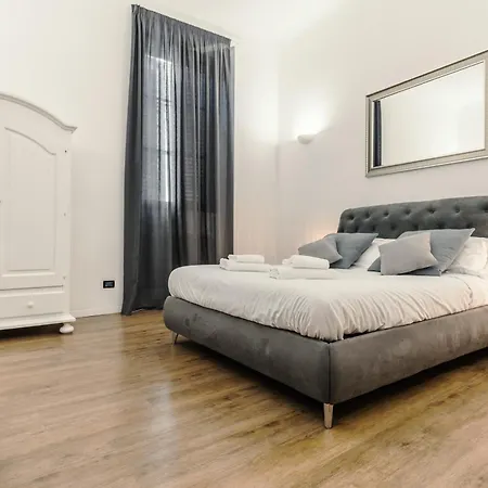 By The Pantheon With Two Bedroom 2 Bathroom Lejlighed