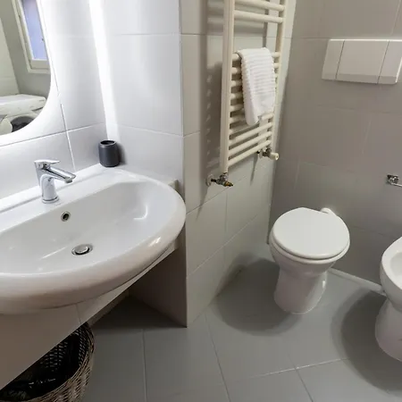 By The Pantheon With Two Bedroom 2 Bathroom Řím