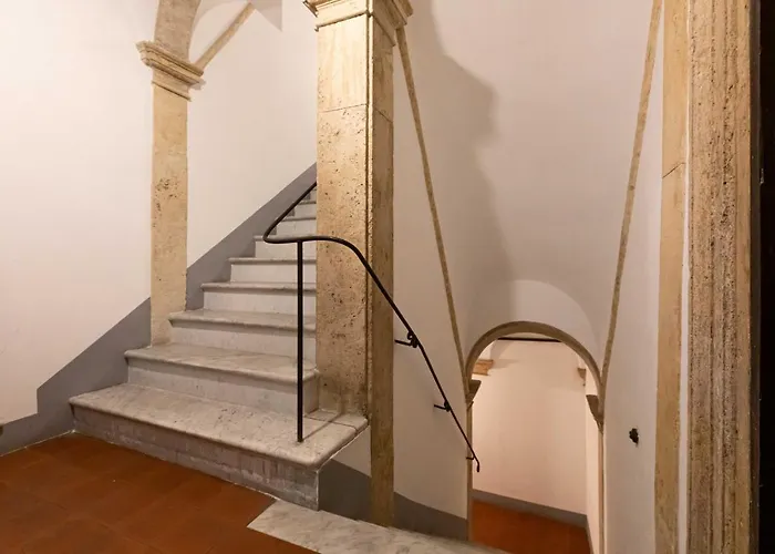 By The Pantheon With Two Bedroom 2 Bathroom Rome