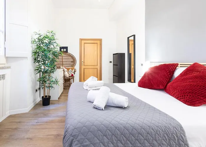 By The Pantheon With Two Bedroom 2 Bathroom * Rome